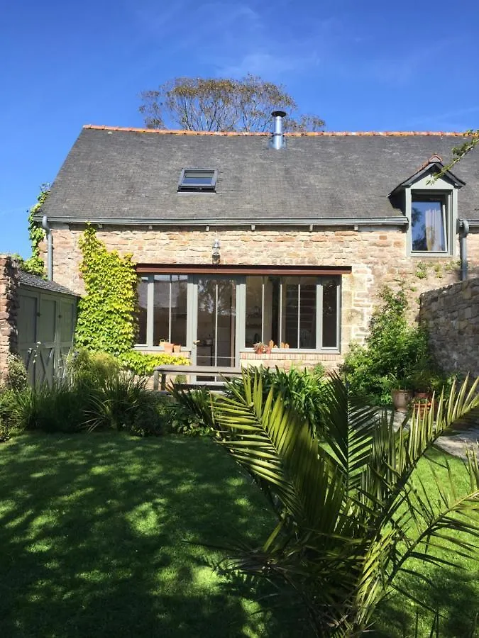 Gite Apres La Pluie Plouezec Holiday home