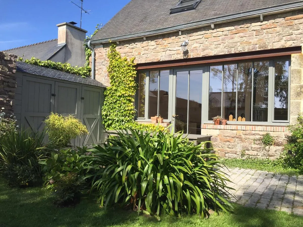 Gite Apres La Pluie Plouezec Holiday home
